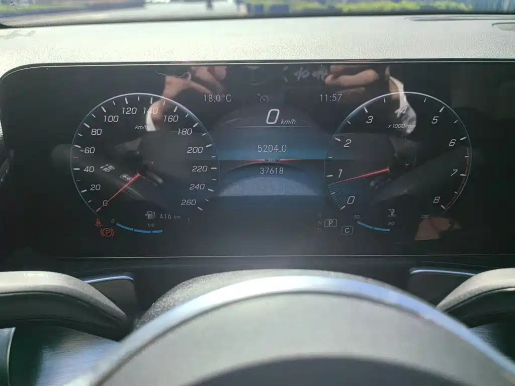 MERCEDES BENZ GLB 2021