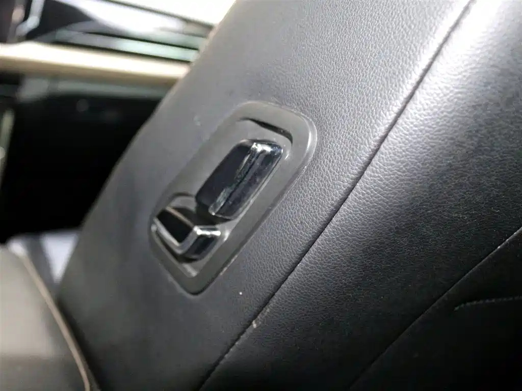 VOLKSWAGEN PASSAT 2021