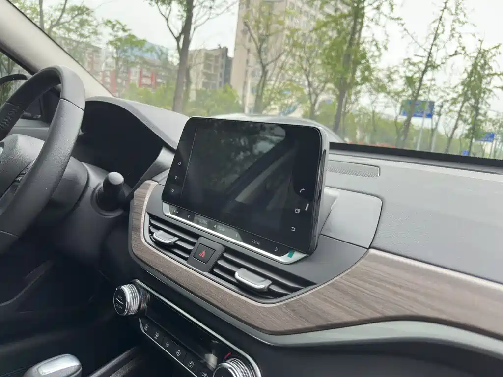 NISSAN TEANA 2022