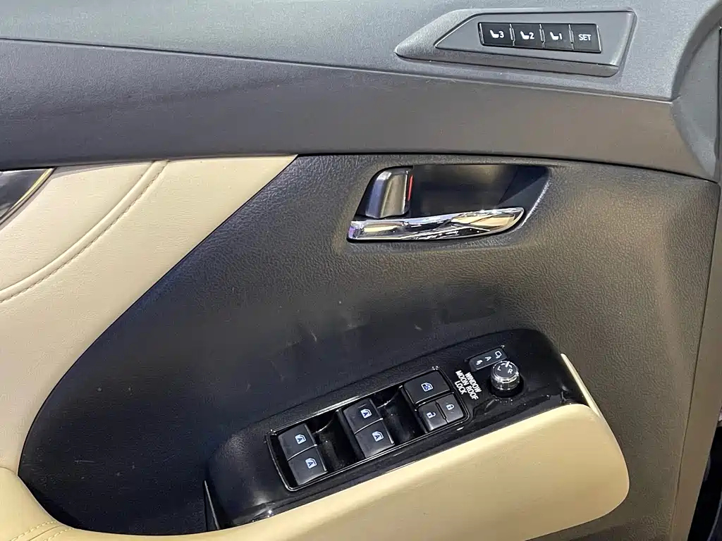 TOYOTA ALPHARD 2018