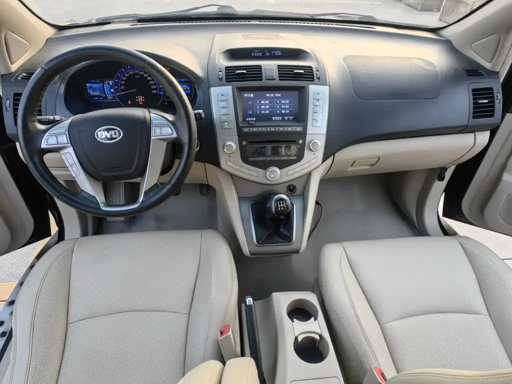 BYD S6 2013