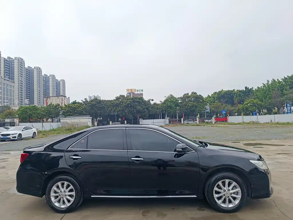 TOYOTA CAMRY 2013