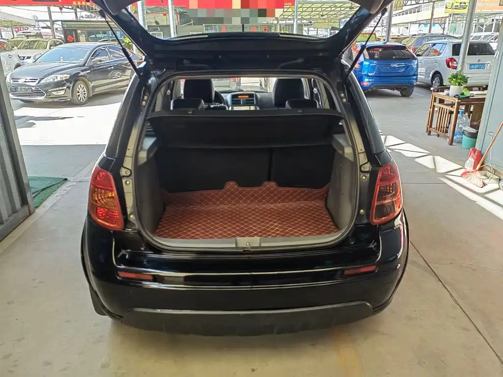 SUZUKI SX4 2010