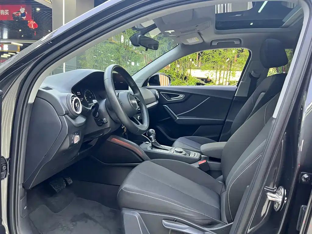 AUDI Q2L 2018