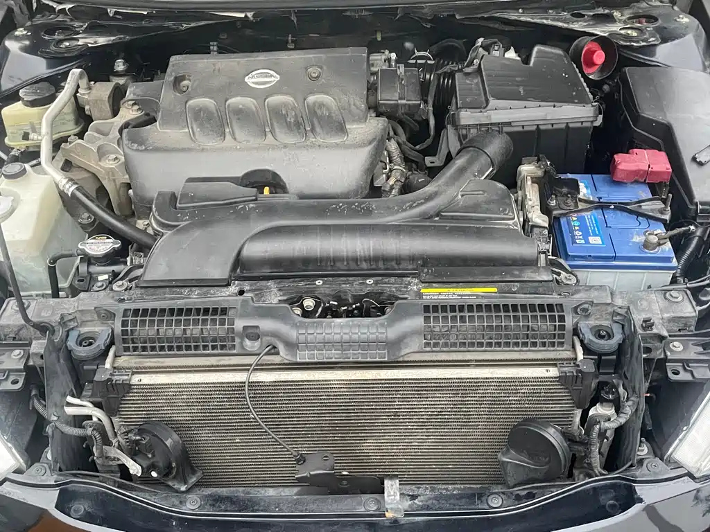 NISSAN TEANA 2010