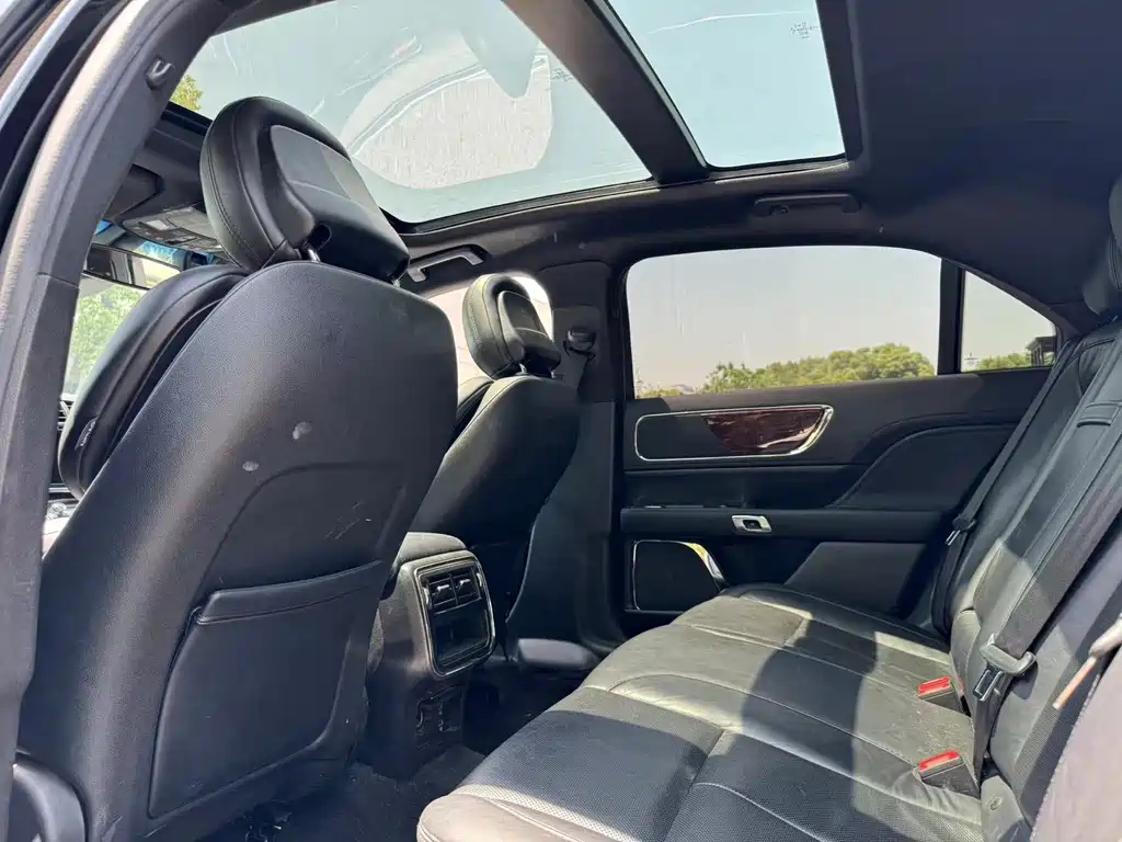 LINCOLN CONTINENTAL 2020