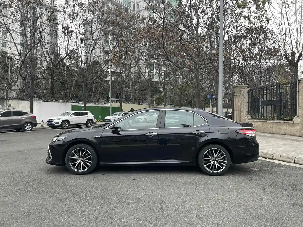 TOYOTA CAMRY 2021