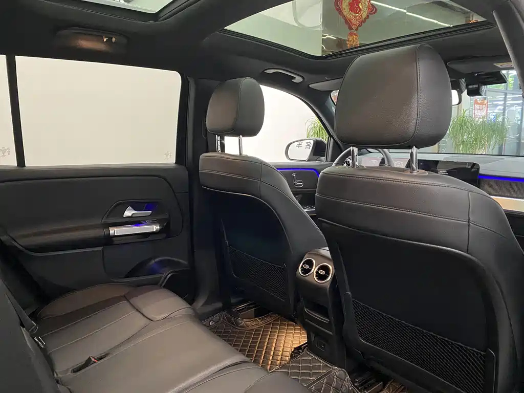 MERCEDES BENZ GLB 2021