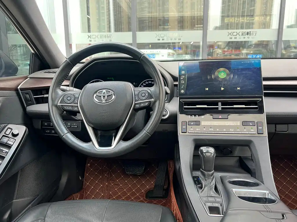 TOYOTA AVALON 2020