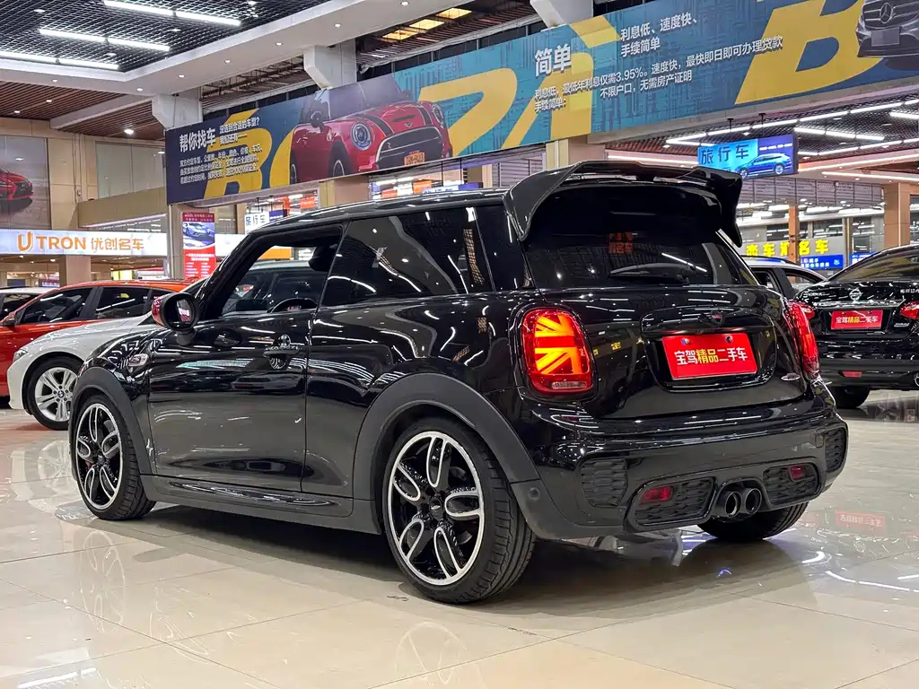 MINI JCW 2020