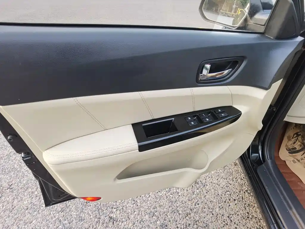 CHANGAN EADO 2013