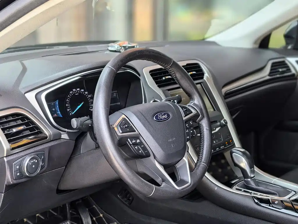FORD MONDEO 2016