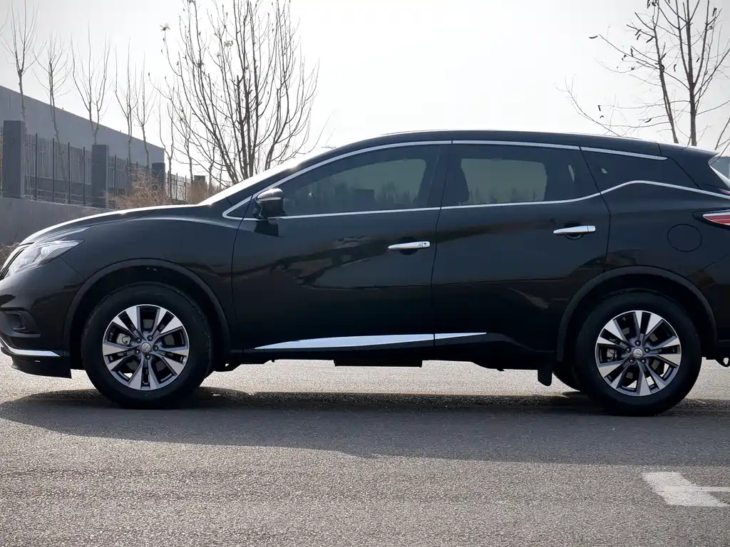 NISSAN MURANO 2023