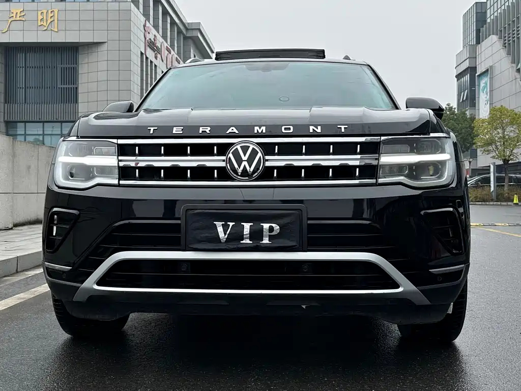 VOLKSWAGEN TOURAN 2022