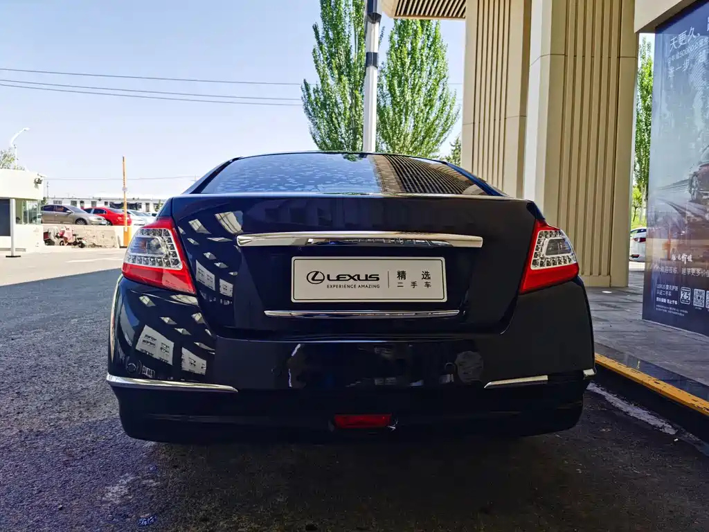 NISSAN TEANA 2011
