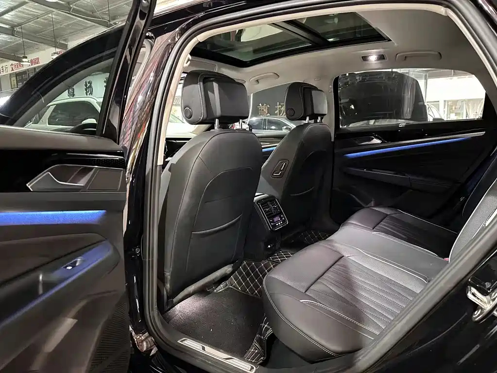 VOLKSWAGEN PASSAT 2022