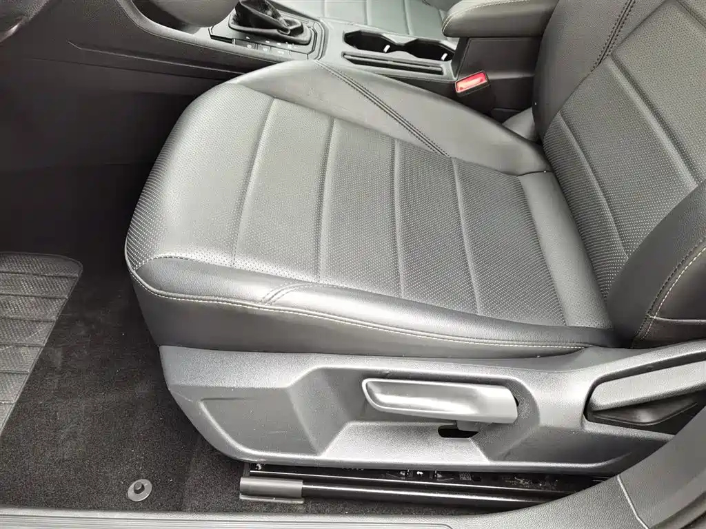 VOLKSWAGEN LAVIDA 2021