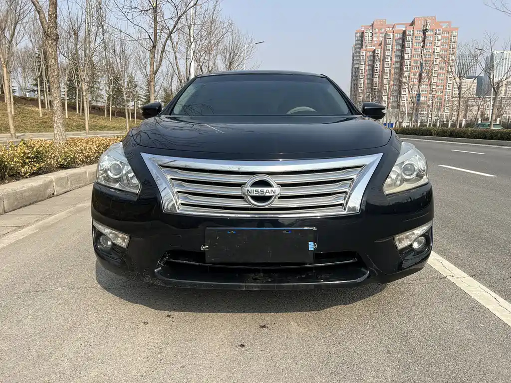 NISSAN TEANA 2013