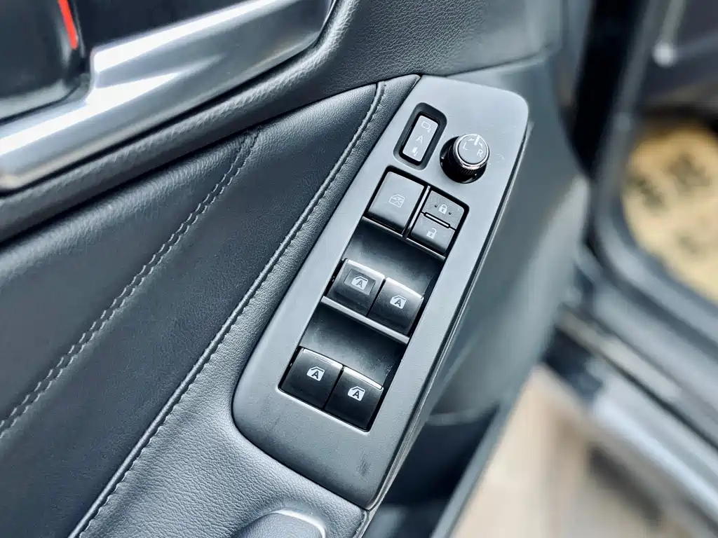 TOYOTA AVALON 2020