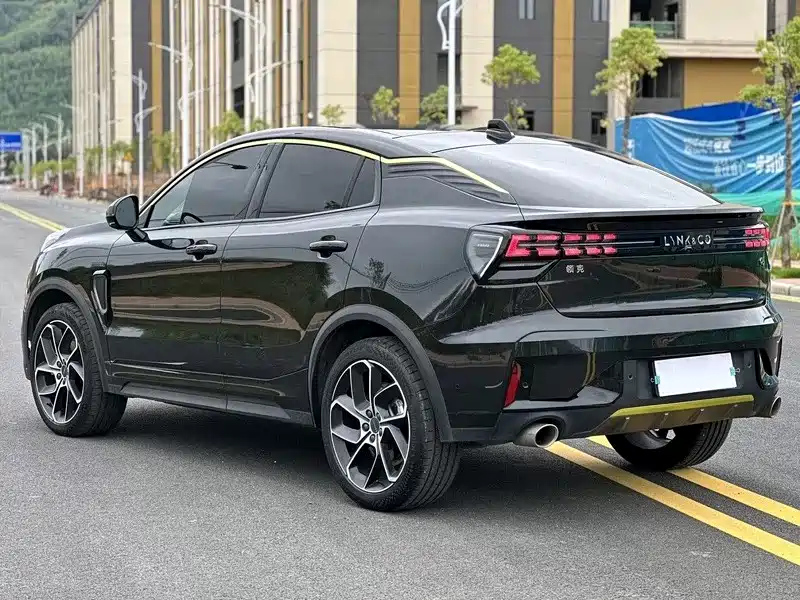 LYNK&CO 05 2021