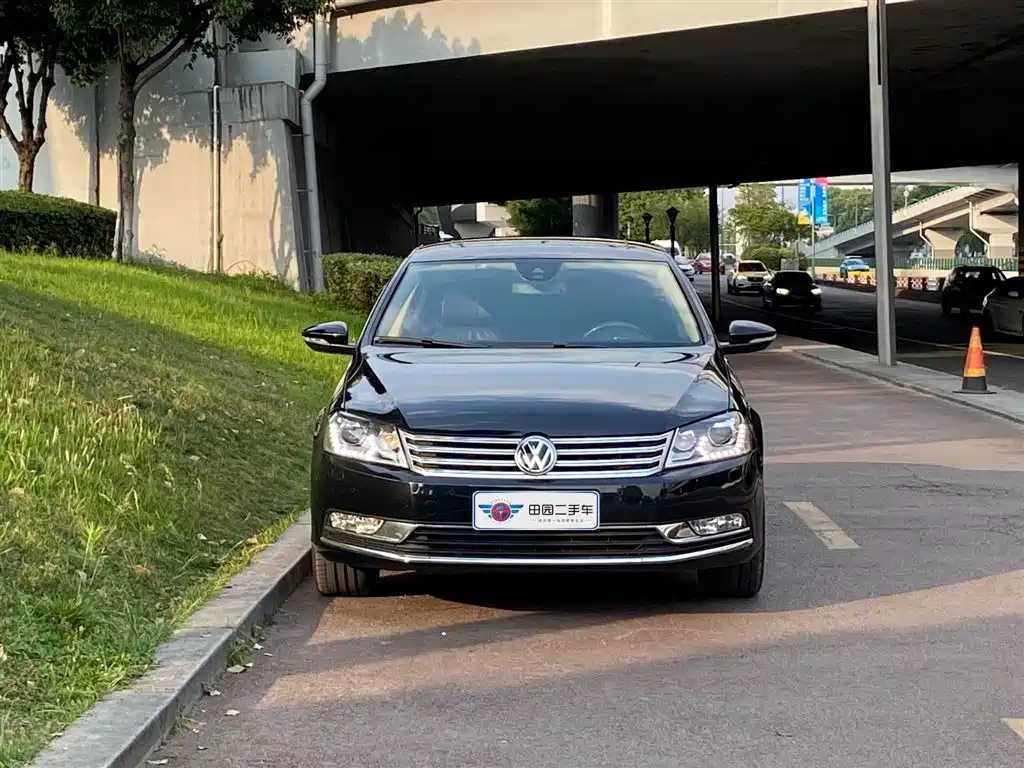 VOLKSWAGEN MAGOTAN 2015