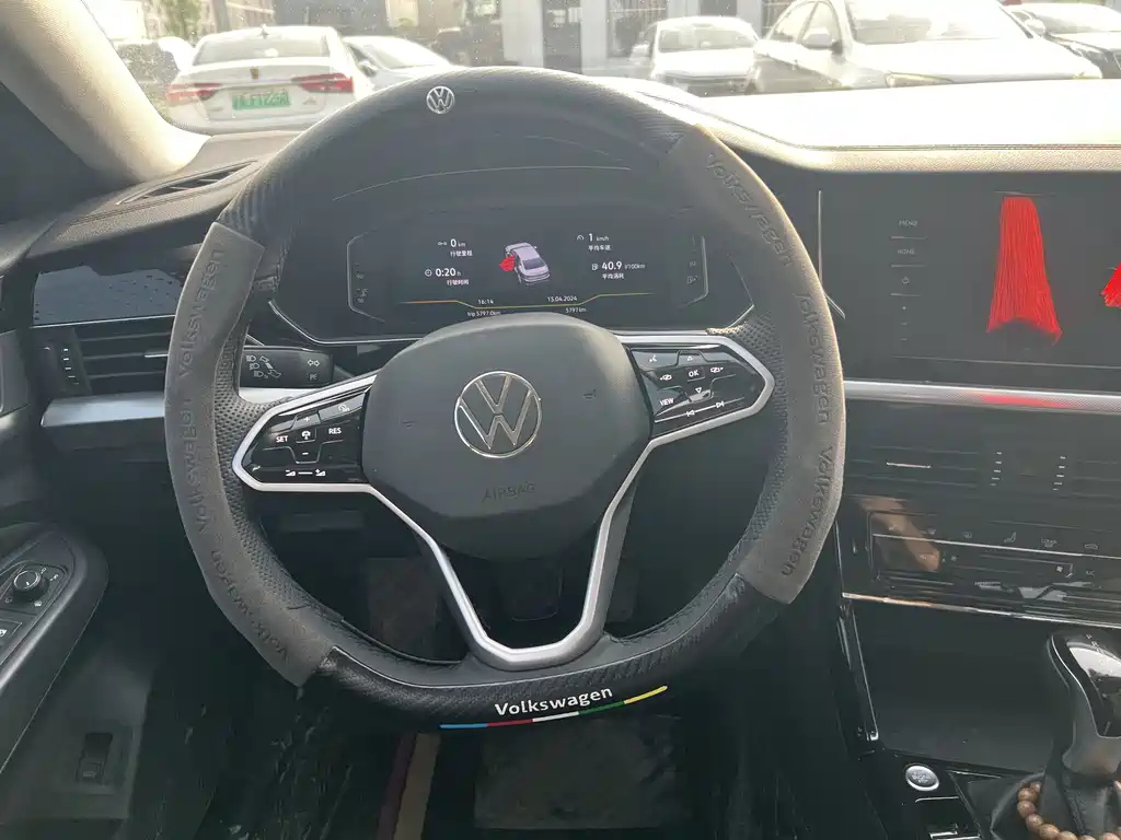 VOLKSWAGEN PASSAT 2022