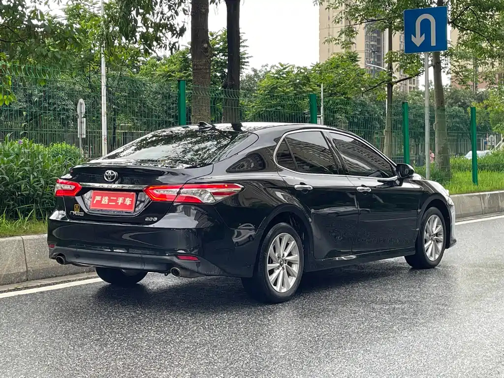 TOYOTA CAMRY 2021