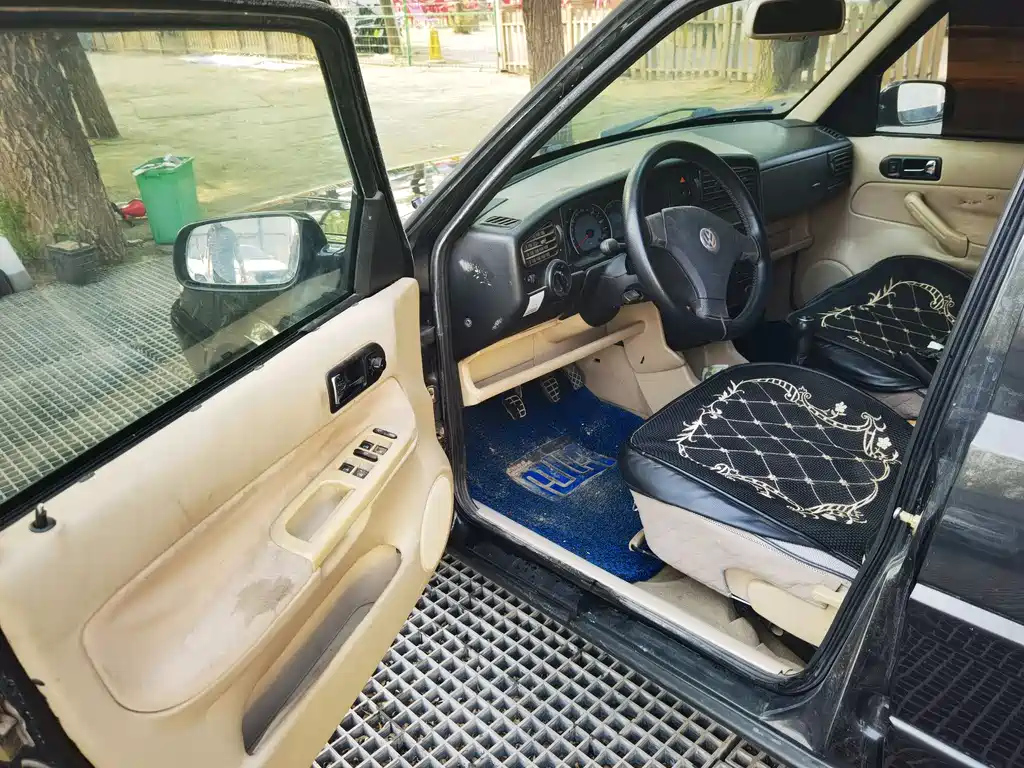 VOLKSWAGEN JETTA 2008