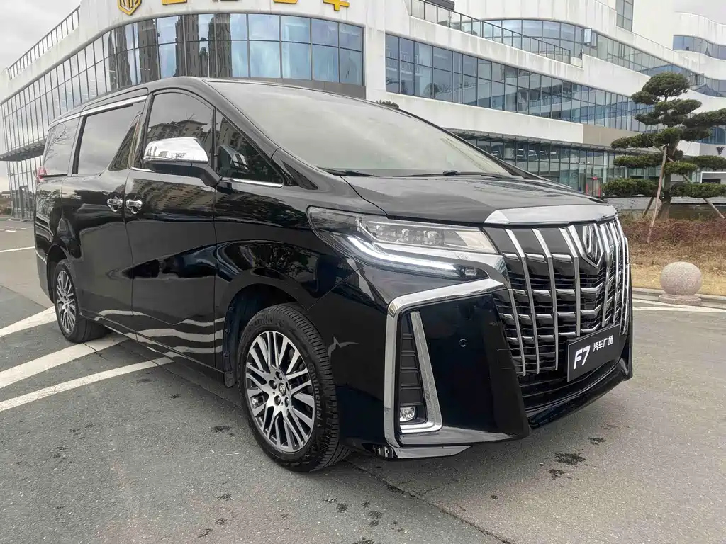 TOYOTA ALPHARD 2018
