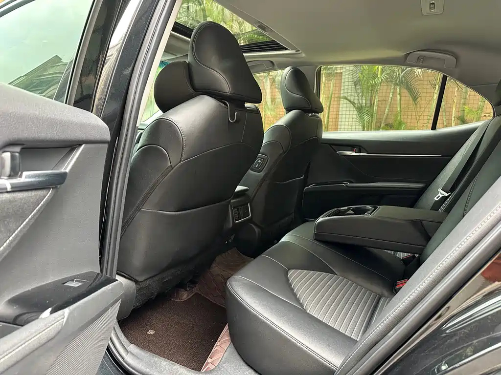 TOYOTA CAMRY 2023
