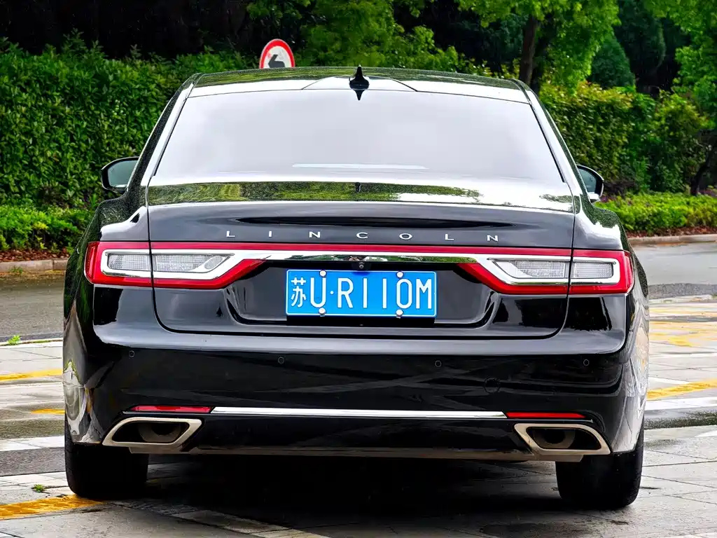 LINCOLN CONTINENTAL 2020