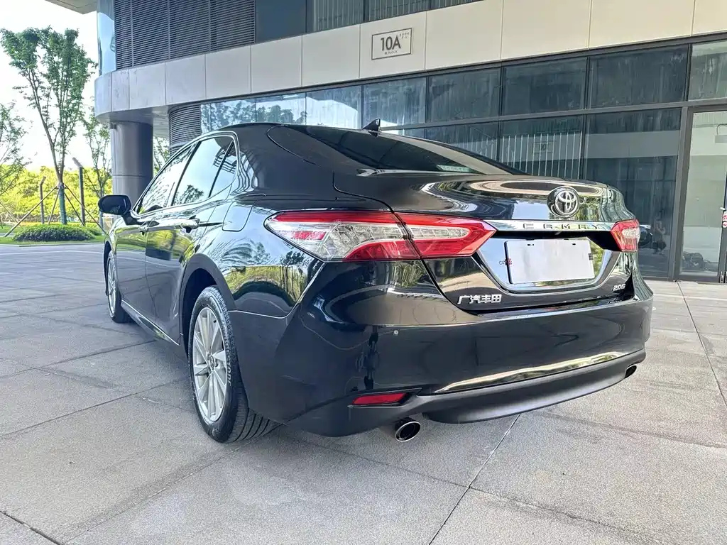 TOYOTA CAMRY 2021
