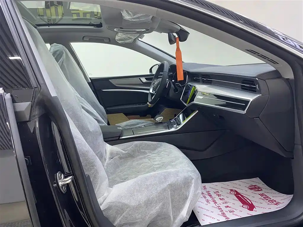 AUDI A7L 2024