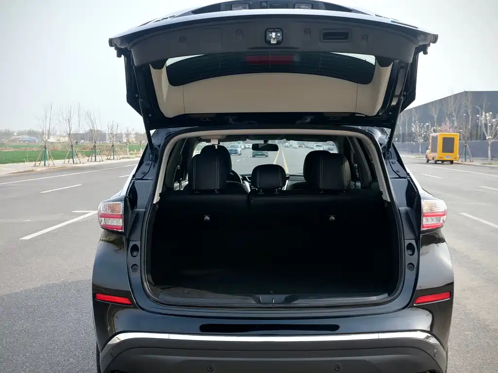 NISSAN MURANO 2023