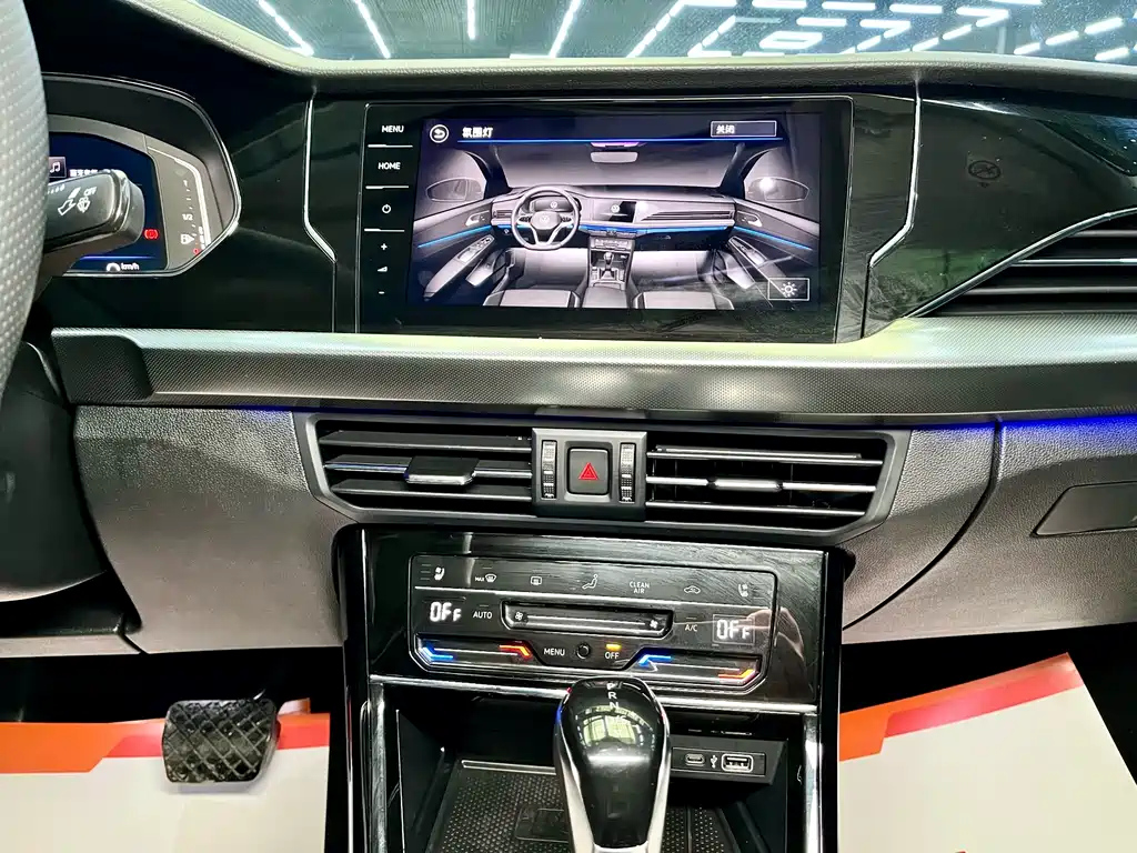 VOLKSWAGEN PASSAT 2022