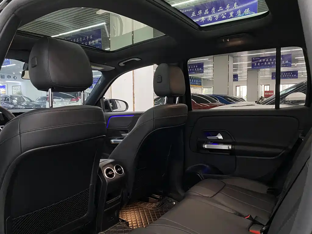 MERCEDES BENZ GLB 2021