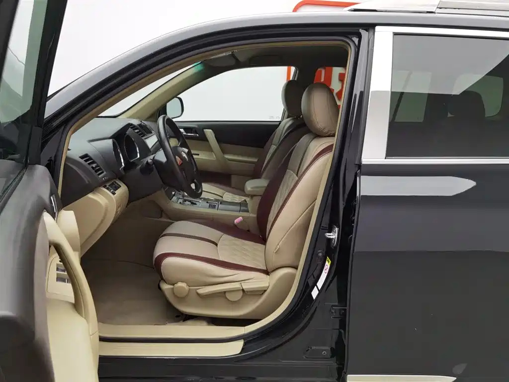 TOYOTA HIGHLANDER 2012