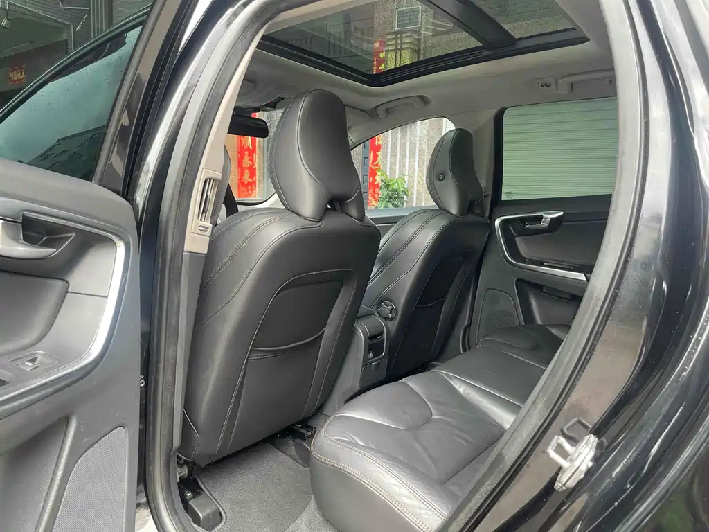 VOLVO XC60 IMPORT 2014