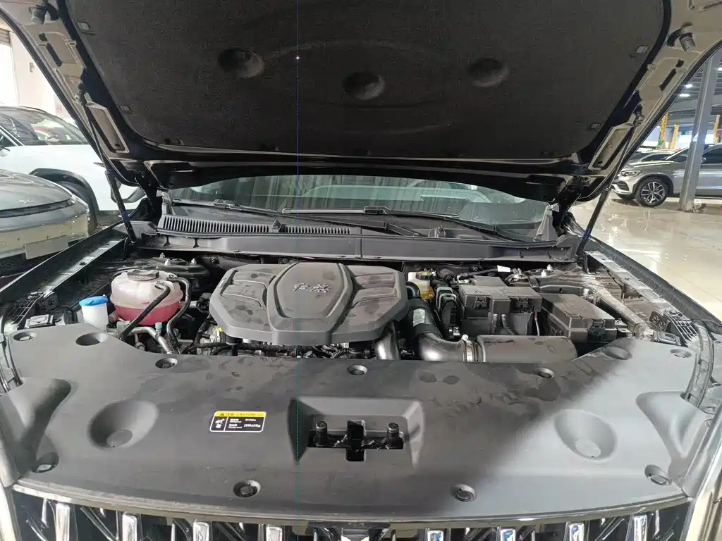 HONGQI HS5 2023