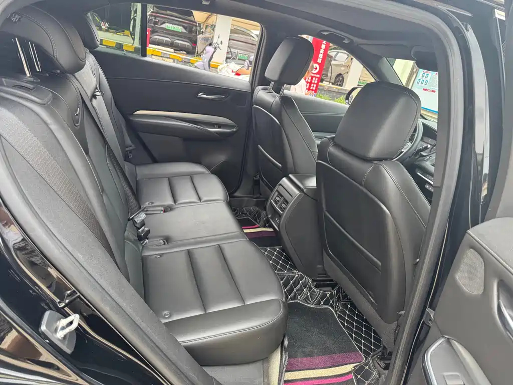 CADILLAC XT4 2021