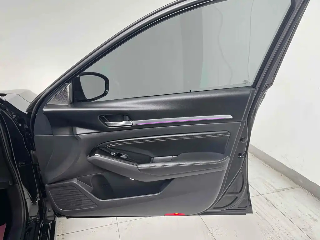 NISSAN TEANA 2021
