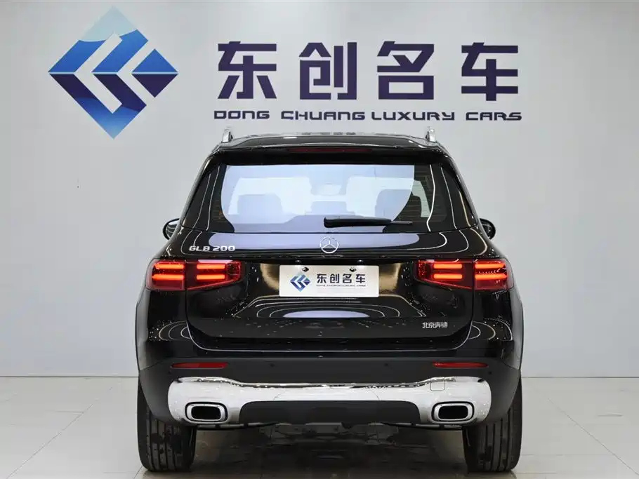 MERCEDES BENZ GLB 2024