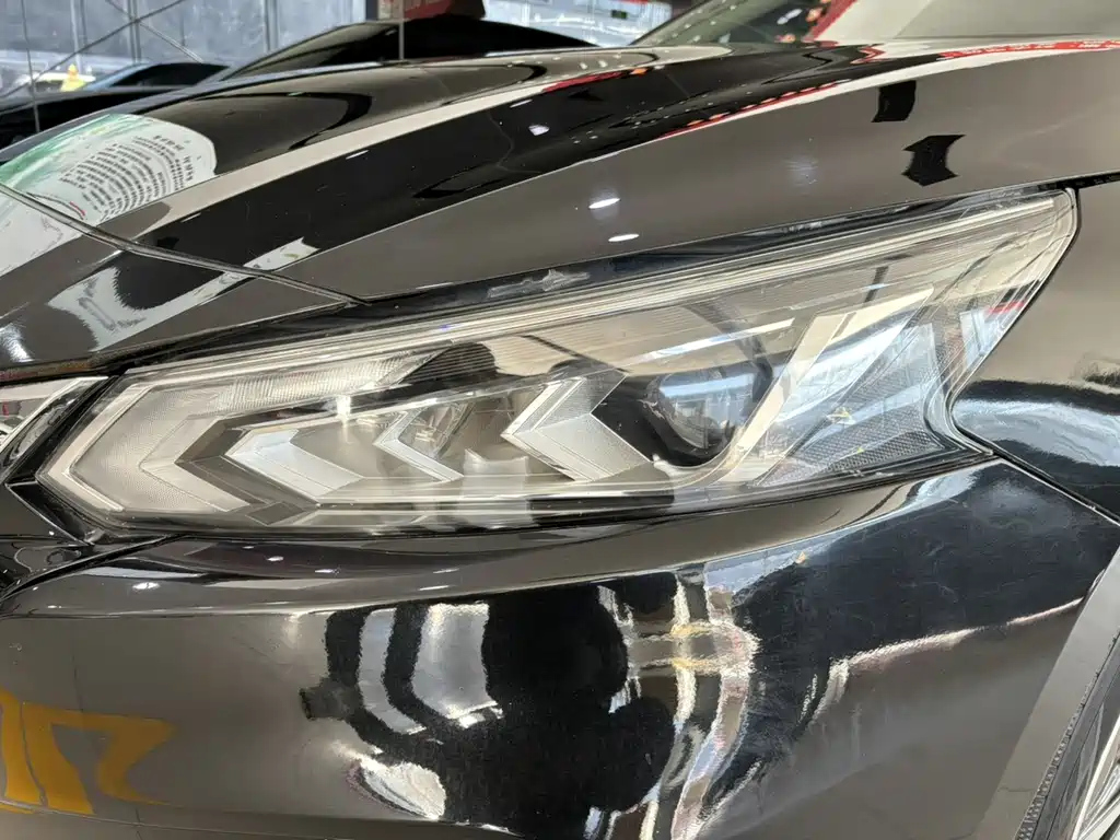 NISSAN TEANA 2021