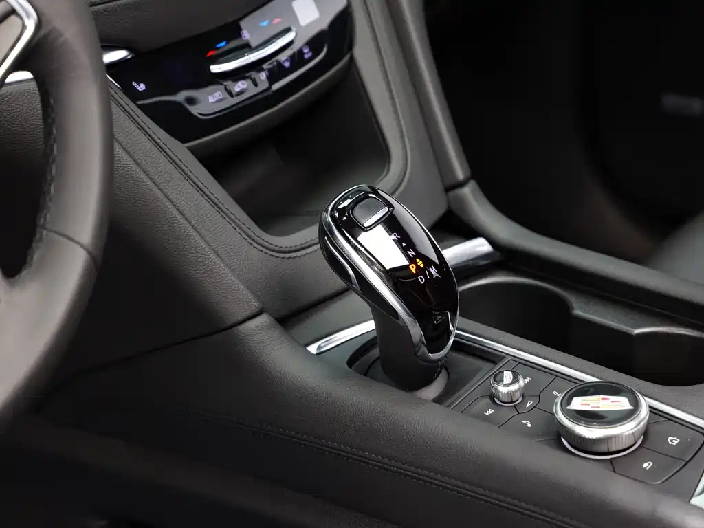 CADILLAC XT5 2022