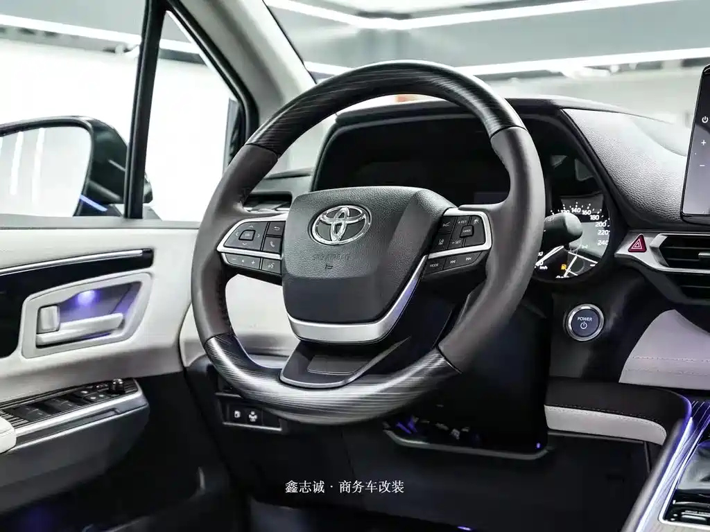 TOYOTA SIENNA SIENNA 2024