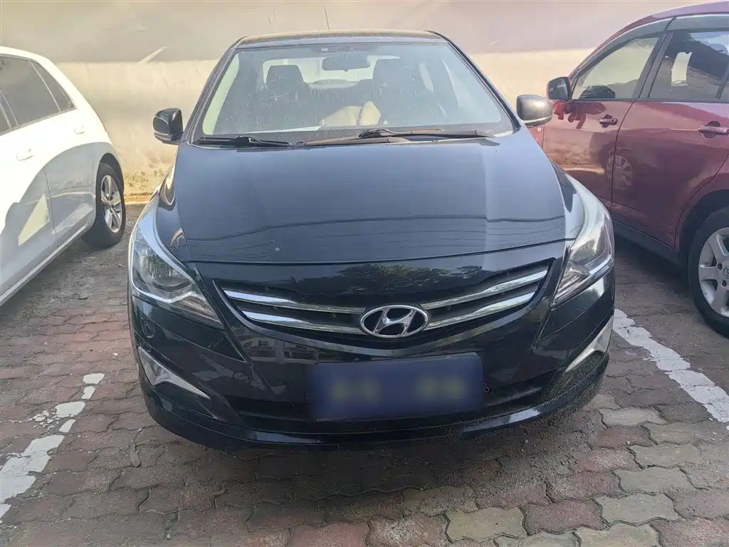 HYUNDAI RENA 2014