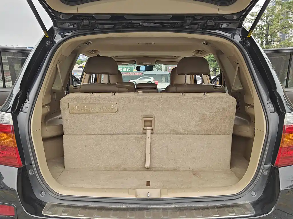 TOYOTA HIGHLANDER 2010