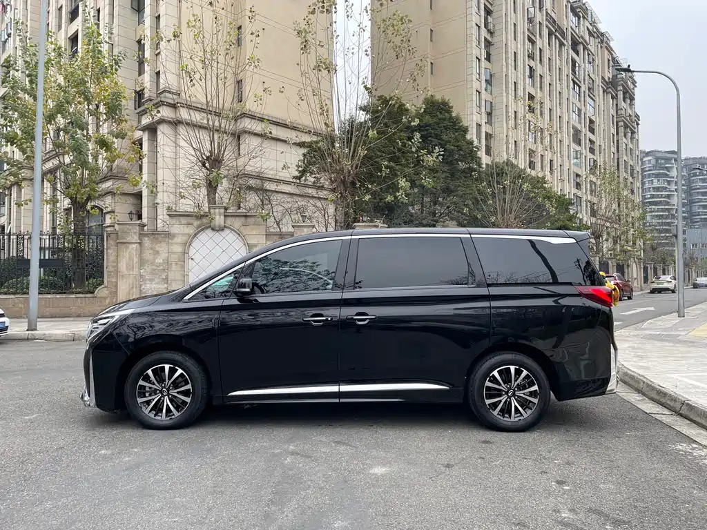 TRUMPCHI M8 2023