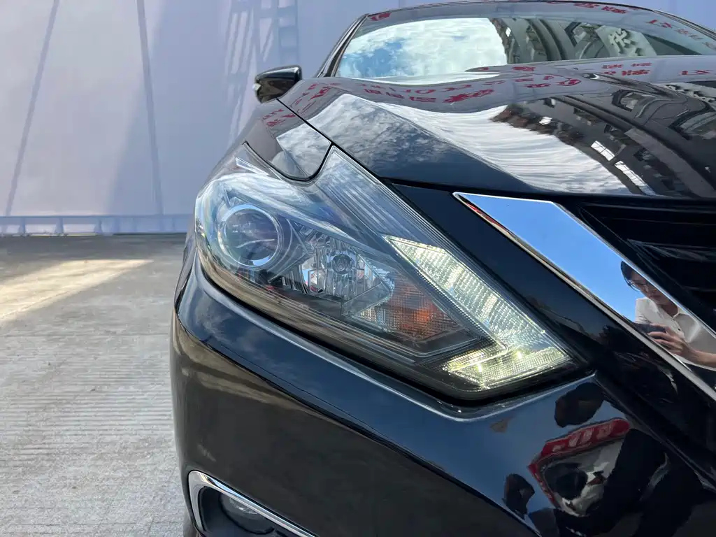 NISSAN TEANA 2018