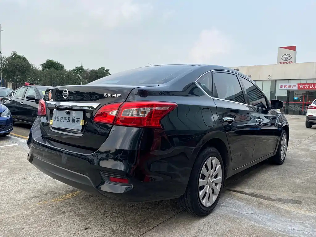 NISSAN SYLPHY 2019